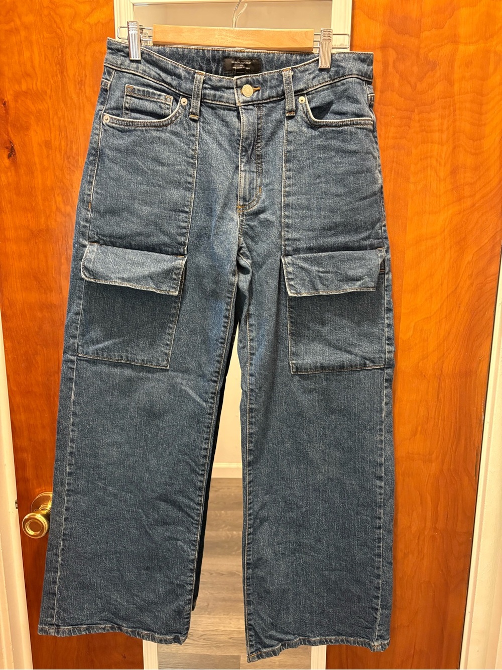Banana Republic Wide Leg Cargo Denim Jeans - Dark Blue- size 6-Mid Rise